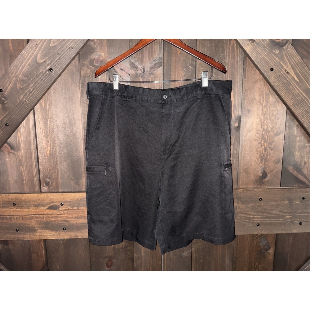 IZOD Golf Men's 38 Classic Fit Black Moisture Wicking Stretch‎ Golf Shorts